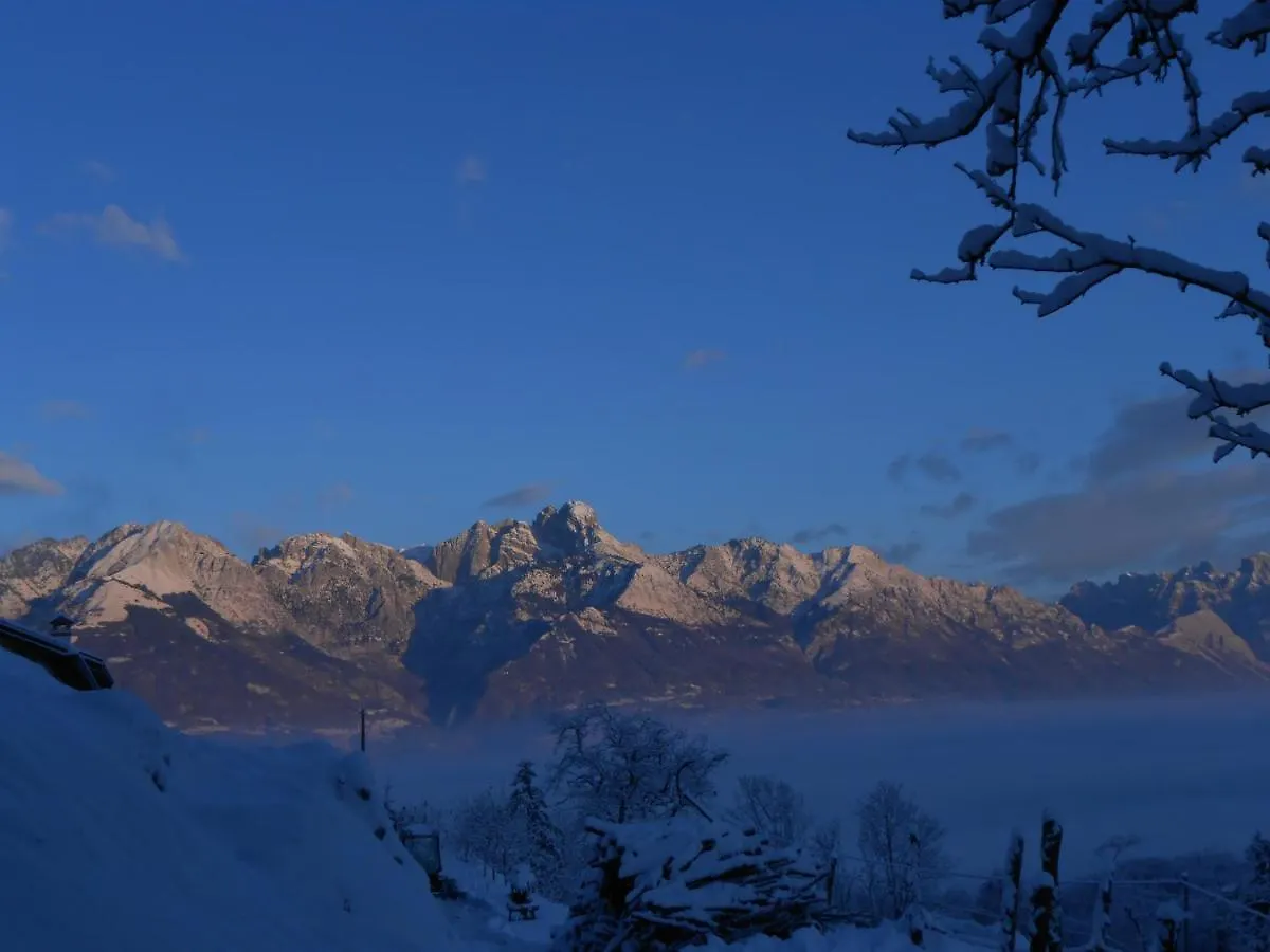 Agriturismo La Casa Nei Boschi Colderu ファームステイ