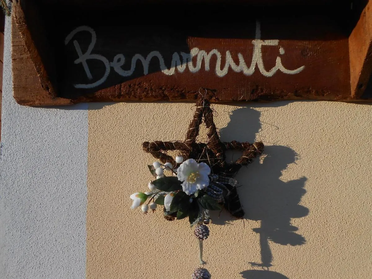 Agriturismo La Casa Nei Boschi Colderu 0*,